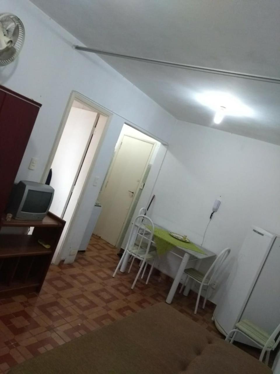 Kitnet Em Frente A Praia Сантос Экстерьер фото